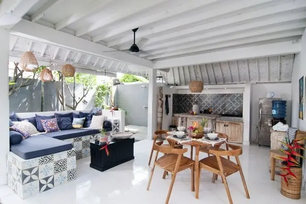 New Walk To Seminyak Beach, Cafes, All Else