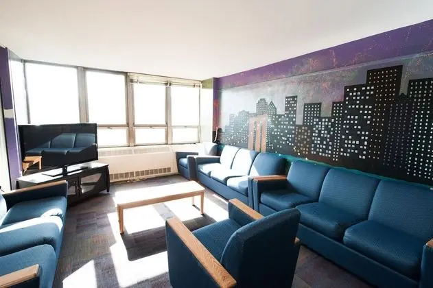 New York City Summer Dorms - İç Mekan