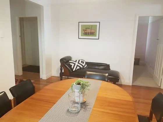 Newcastle Executive Homes - Cooks Hill Cottage - Oda Düzeni
