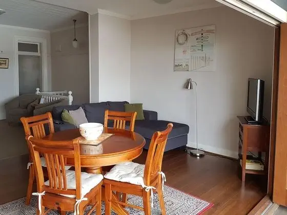 Newcastle Short Stay Apartments - Vista Apartment - Oda Düzeni