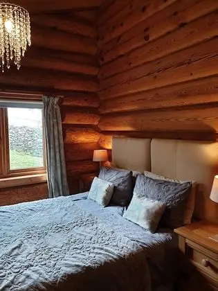 Newland Valley Log Cabins - Oda