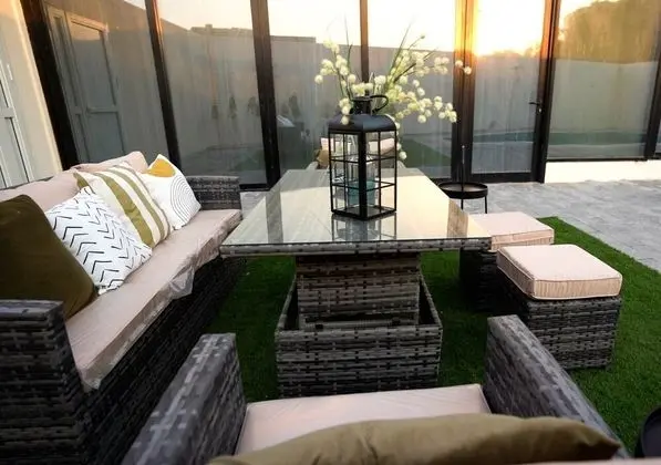 Newly Furnished 3 BR - Villa Blue in Abu Dhabi - Yerinde Yemek
