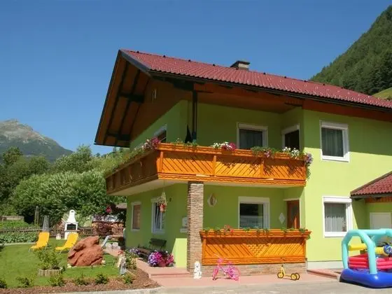 Newly Furnished Appartment at the Mouth of the Poller Valley National Park