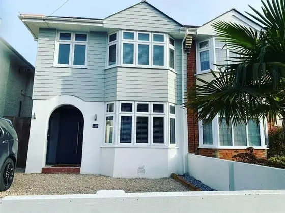 Newly Refurbished 4-bed House in Bournemouth