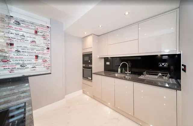 Newly Refurbished Flat Hyde Park London - Mutfak