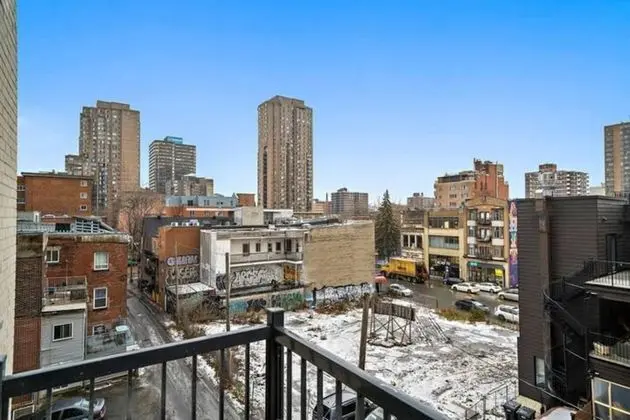 Newly Renovate Studio-2 Blocks From Place des Arts