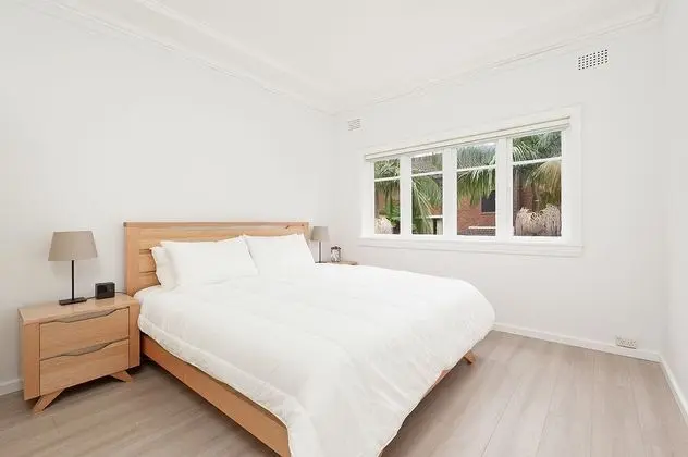 Newly Renovated Apt Close to CBD Unit 1 - İç Mekan