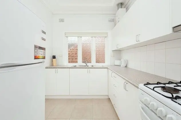 Newly Renovated Apt Close to CBD Unit 2 - Mutfak