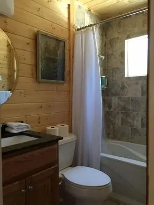 Newly Renovated, Jacuzzi Tub, Foosball Table - Banyo Tipleri