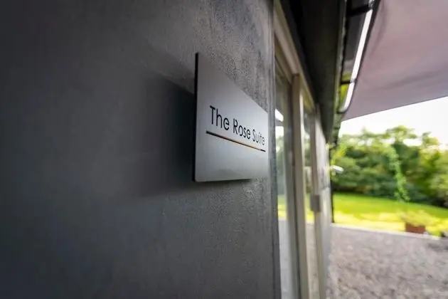 Newly Renovated, Stylish Self-catering Apartment