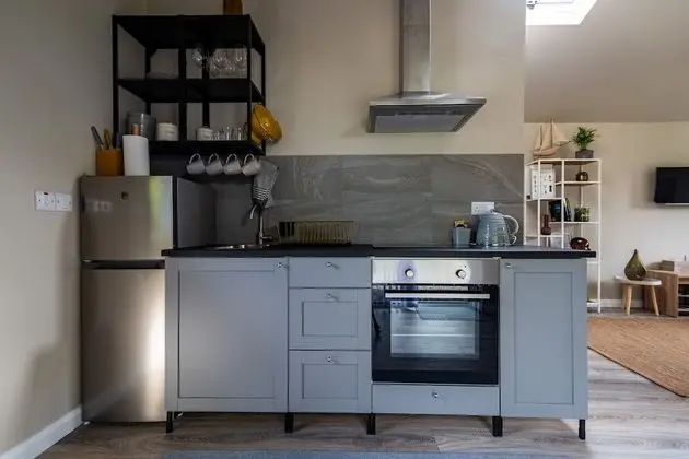 Newly Renovated, Stylish Self-catering Apartment - Mutfak