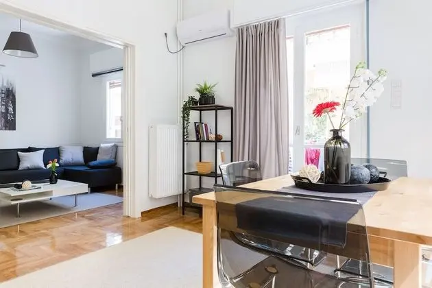 Newly Renovated Stylish Urban Flat