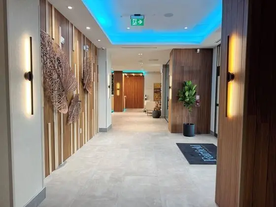 Newmarket Hotel & Suites - Lobi