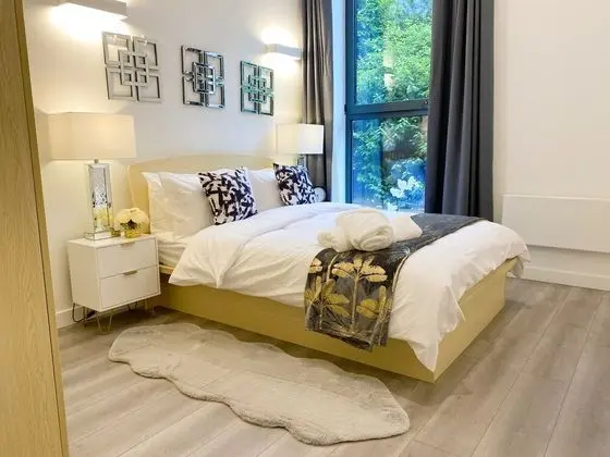 Newpointe Luxury Serviced Apartment at the Atrium - Oda