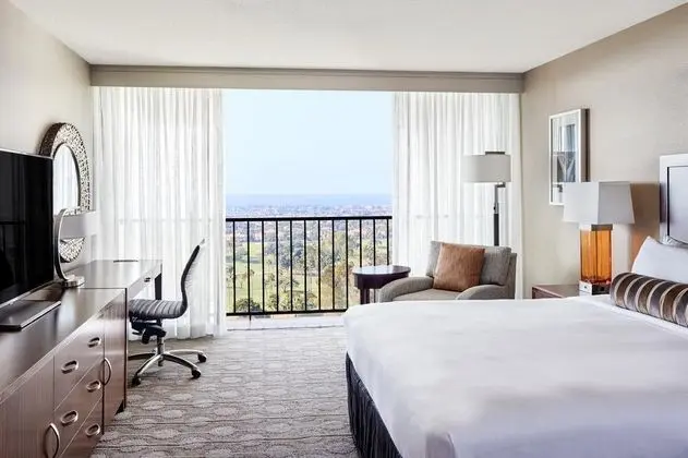 Newport Beach Marriott Hotel & Spa