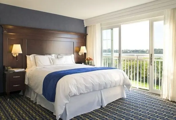 Newport Beach Hotel & Suites - Genel