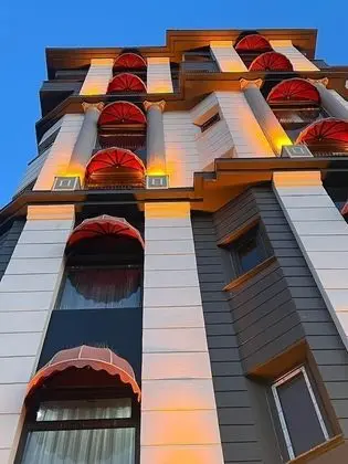 Newton Otel - Dış Mekan