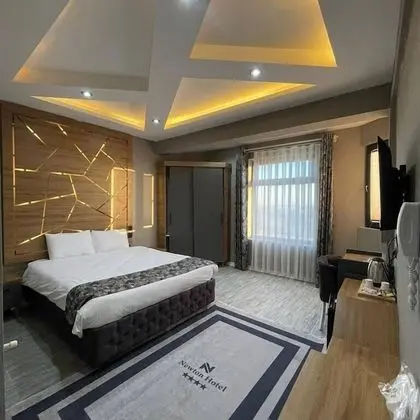 Newton Otel - Oda