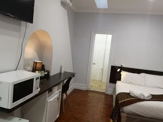Newtown Budget Hotel - Oda