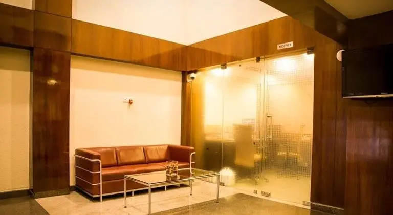 Nexstay Rainbow Business Hotel - Lobi