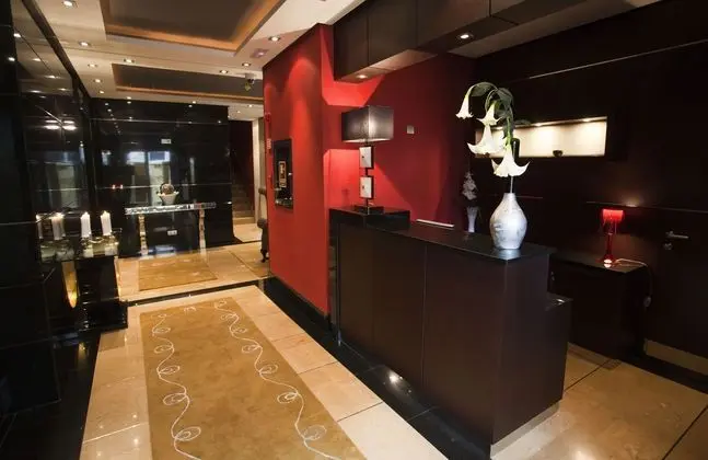 Nexus Valladolid Suites & Hotel - Lobi