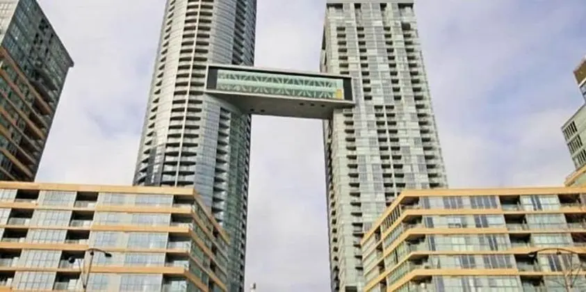NGE Stays - Downtown Suite Lake View