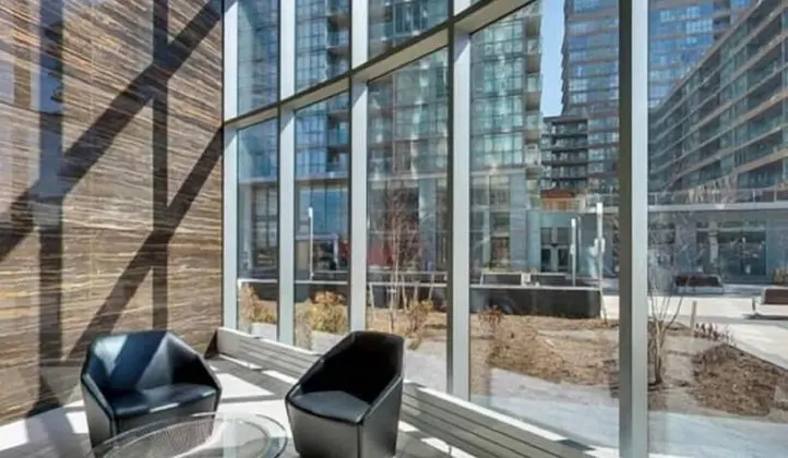 NGE Stays - Downtown Suite Lake View - Lobi
