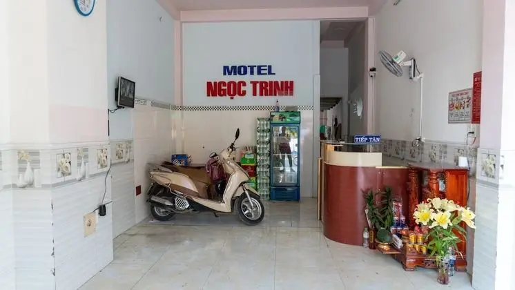 Ngoc Trinh Hotel Binh Tan - Lobi