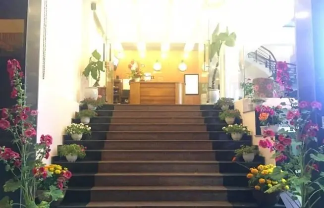 Nguyen Hotel and Homestay - Dış Mekan