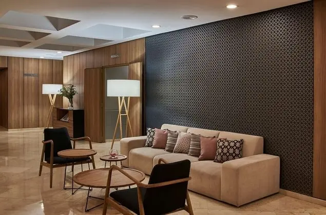 NH Ciudad de Valencia Hotel - Lobi