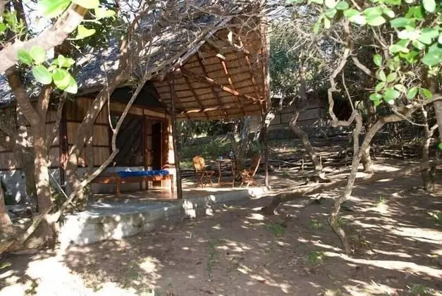 Nhanombe Lodge - 1
