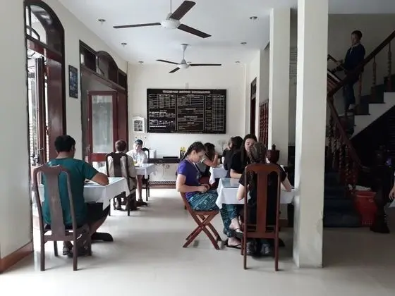 Nhi Trung Hotel - Yerinde Yemek