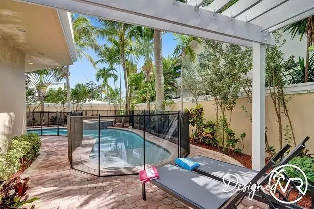 The Nia Tower Ultimate Beach House - Havuz