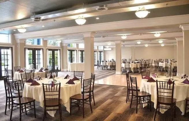 Niagara Crossing Hotel & Spa - Lobi