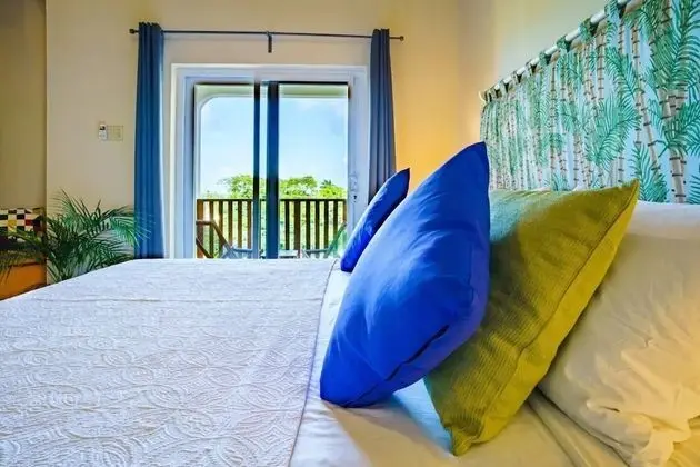 Nianna Coral Bay Gorgeous Townhouse 2 - Oda