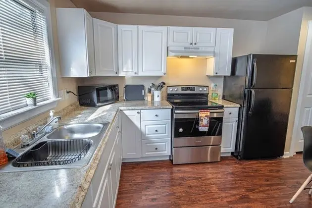 Nice 3br/2ba Near Downtown 2 Min At&t Center - Mutfak