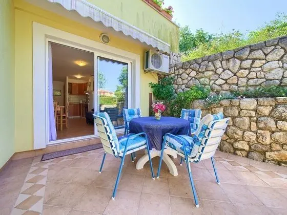 Nice Apartment With Private Terrace Near the Sea