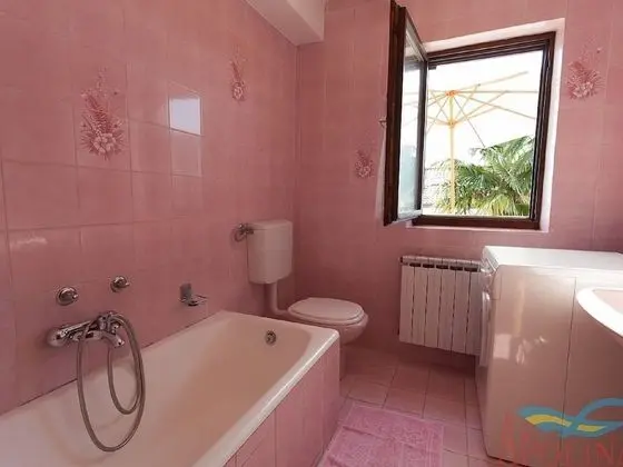 Nice Apartment With Terrace & Grill - Banyo Tipleri