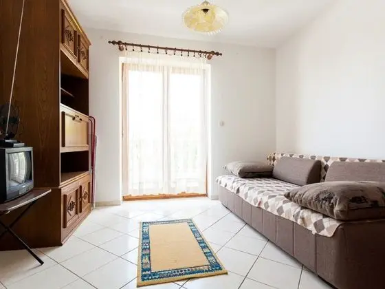 Nice Apartment With Terrace Near the Beach - Oda Düzeni