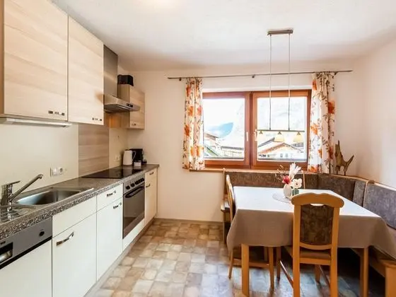 Nice Apartment in Umhausen With a Terrace - Oda Düzeni