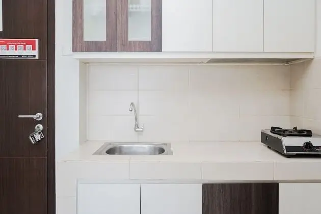 Nice And Artistic 1Br At Saveria Apartment - Mutfak