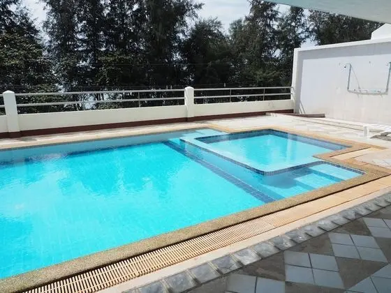 Nice Beach Hotel - Havuz