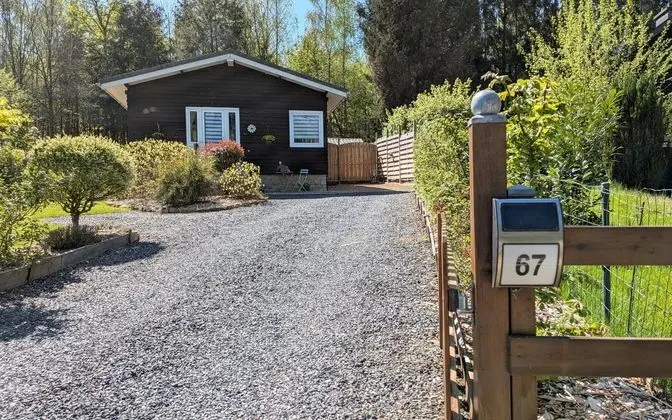 Nice Chalet by the Woods in Saint-léger - Dış Mekan