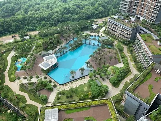 Nice And Comfort 1Br At Gold Coast Apartment - Havuz