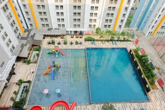 Nice And Comfort 1Br At Paramount Skyline Apartment - Havuz
