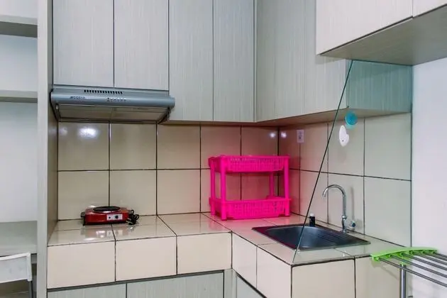 Nice And Comfort 1Br At Paramount Skyline Apartment - Mutfak