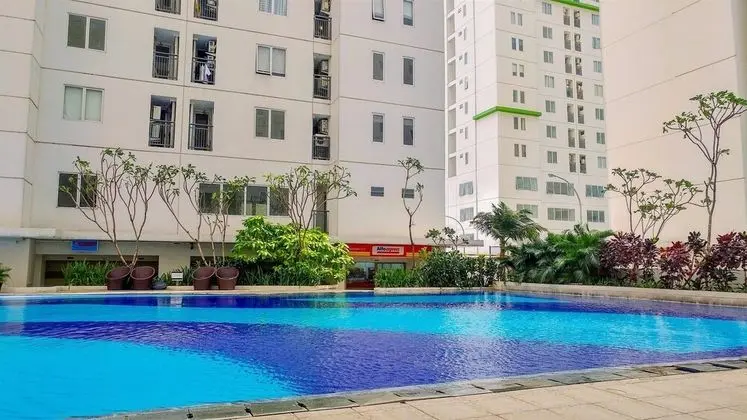 Nice Comfortable 2Br Apartment At Bassura City