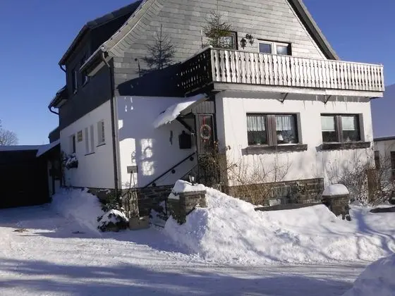 Nice, Comfortable Apartment in Langewiese Near Winterberg - Dış Mekan