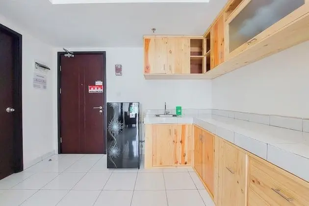 Nice And Comfy 1Br At Casa De Parco Apartment - Mutfak