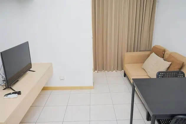 Nice And Comfy 2Br Apartment At M-Town Residence Near Summarecon - İç Mekan